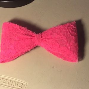 Lacey hot pink hair bow